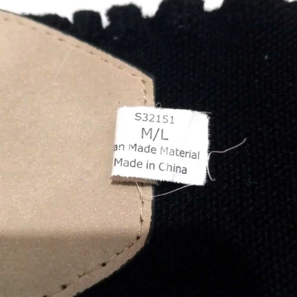 Silver & Black Hook Belt Stretch Belt Sz Med/Large